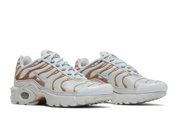 Krossovki-Nike-Air-Max-Plus-GS-Pure-Platinum-7