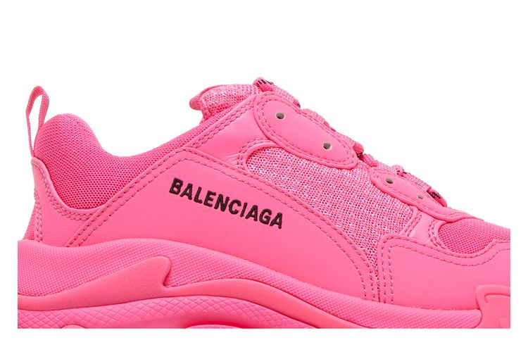 Кроссовки Balenciaga Wmns Triple S Sneaker 'Fluo Pink'