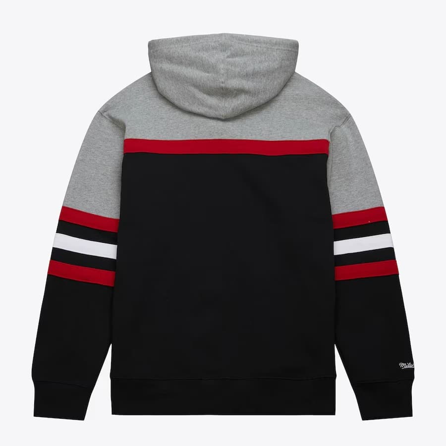 Худи Mitchell & Ness Black Chicago Bulls Head Coach Pullover Hoodie