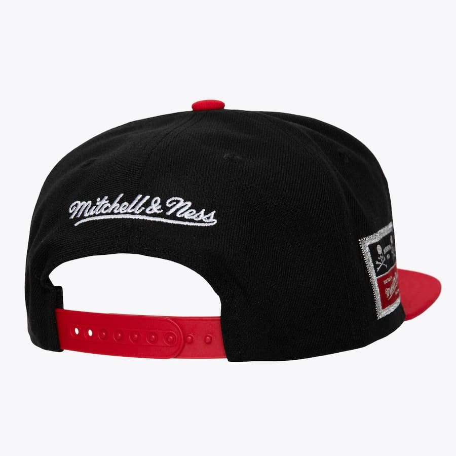 Mitchell-Ness-Black-Red-Mastermind-Snapback-Hat-1
