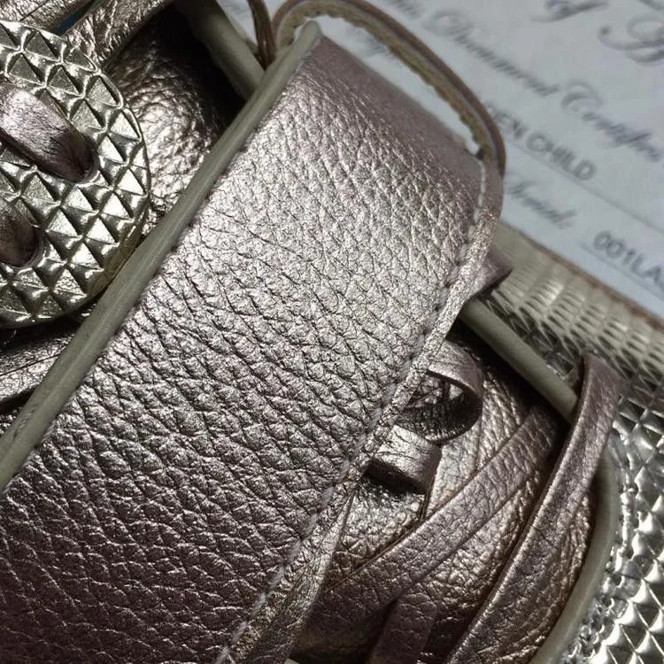 Krossovki-John-Geiger-x-LASCO-x-Nike-Air-Yeezy-2-Golden-Child-4