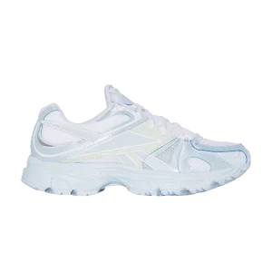 vetements-x-spike-runner-200-storm-glow-eg7622-300x300