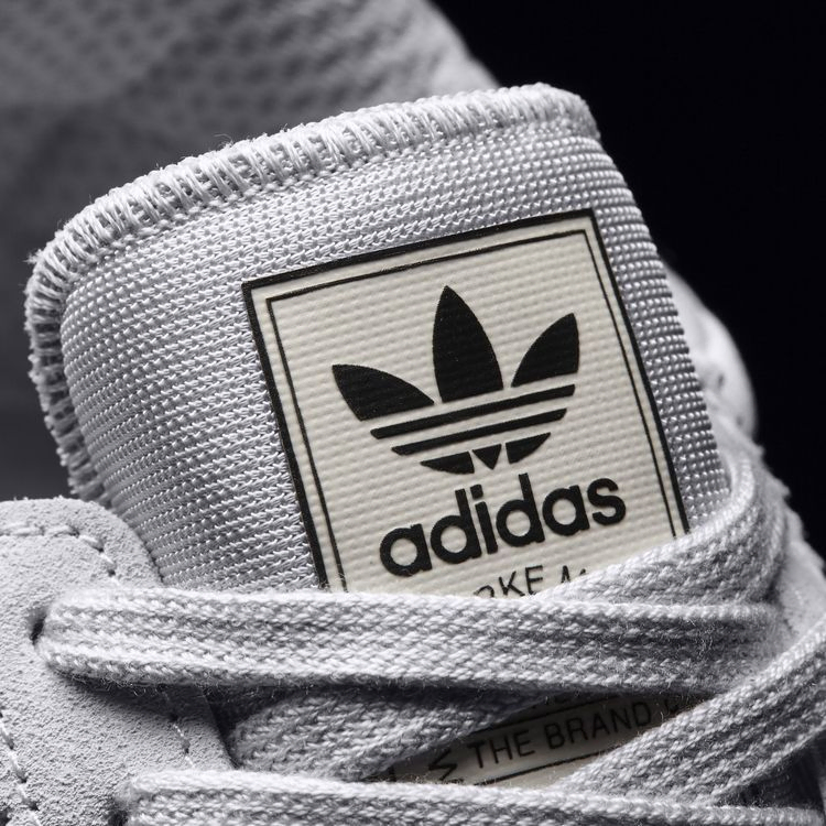 Кроссовки Adidas Iniki Runner 'Light Solid Grey'