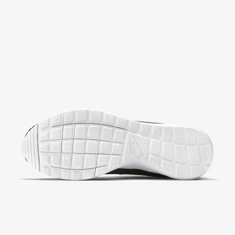 Krossovki-Nike-Roshe-One-Flyknit-Premium-Black-4
