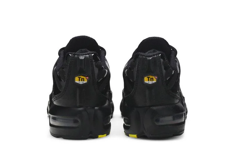 Кроссовки Nike Air Max Plus GS 'Triple Black'