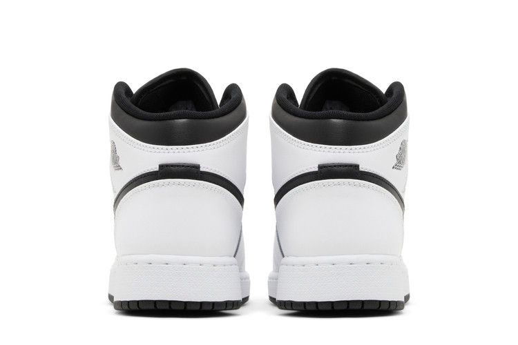 air-jordan-1-mid-gs-white-black-dq8423-132_05