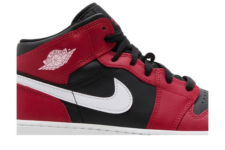 air-jordan-1-mid-gs-gym-red-black-white-dq8423-061_01