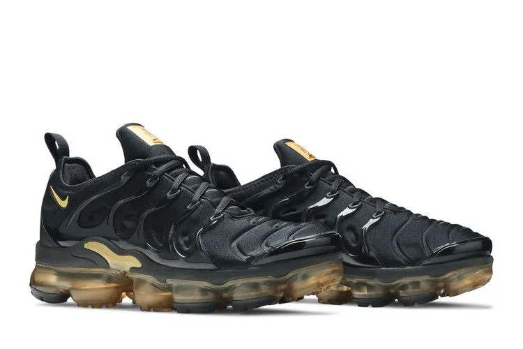 Krossovki-Nike-Air-VaporMax-Plus-Black-Gold-7
