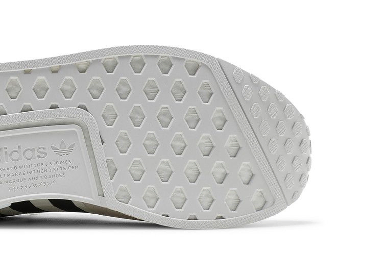 nmd_r1-white-gz7947_04