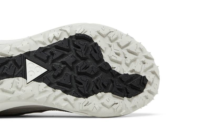 Кроссовки Nike ACG Mountain Fly 2 Low 'Iron Ore'