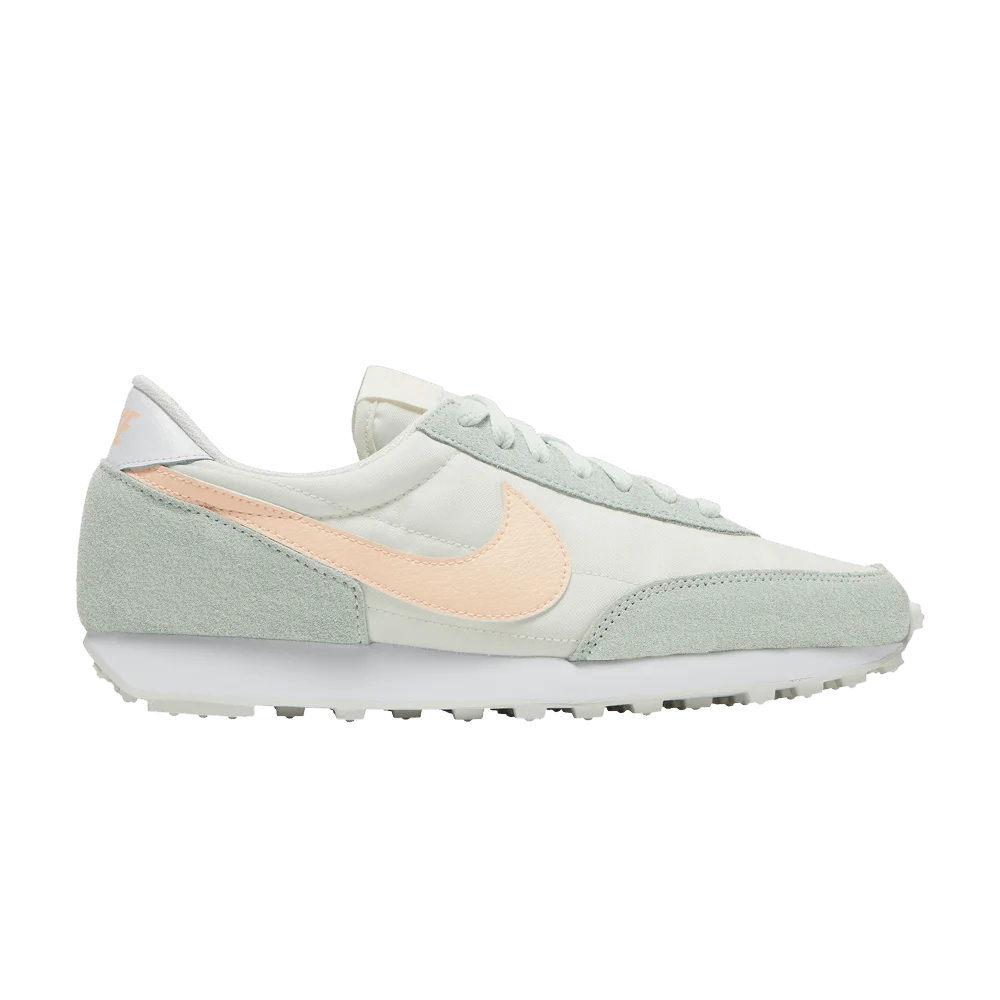 Krossovki-Nike-Wmns-Daybreak-Barely-Green-Crimson-Tint