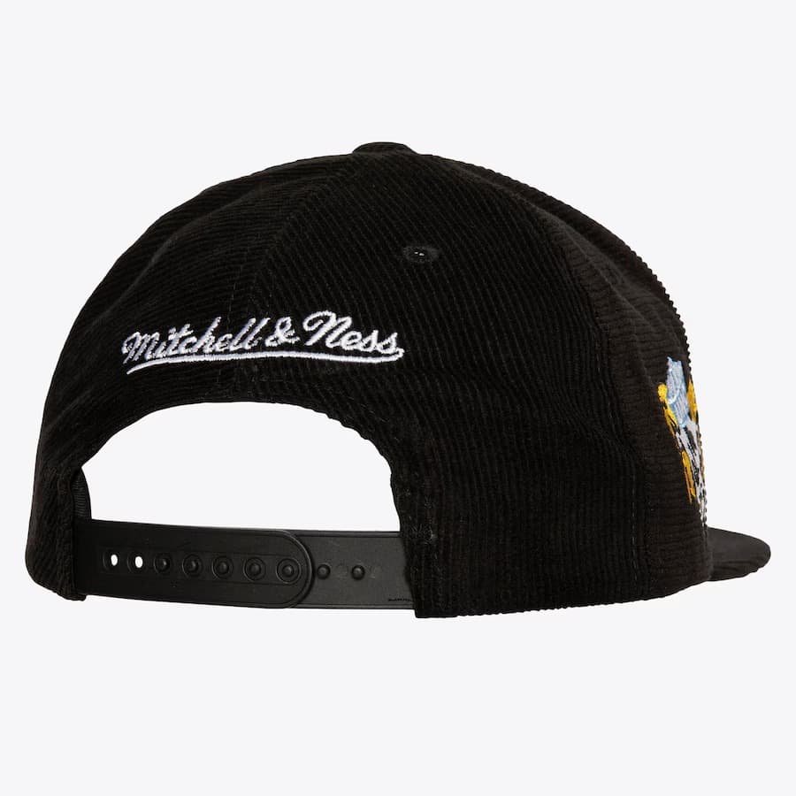 Бейсболка Mitchell & Ness Black North Carolina Tar Heels All Directions Corduroy Snapback Hat