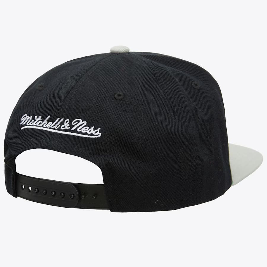 Бейсболка Mitchell & Ness Black Gray Oakland Raiders High Crown Structured Snapback Hat