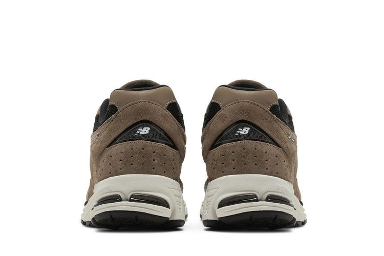 Кроссовки New Balance 2002R 'Driftwood Black'