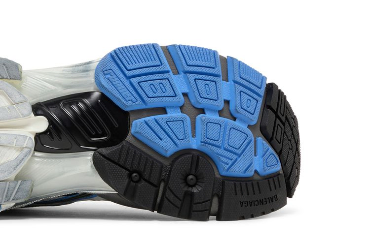 Кроссовки Balenciaga Runner Sneaker 'Worn-Out - Blue Grey'