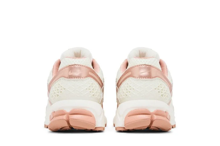 Кроссовки Nike Wmns Zoom Vomero 5 'Rose Gold'