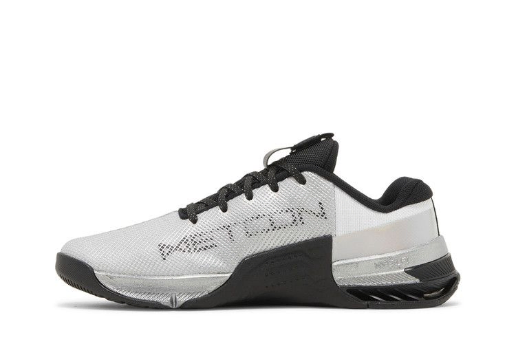 Кроссовки Nike Wmns Metcon 8 Premium 'White Black Iridescent'