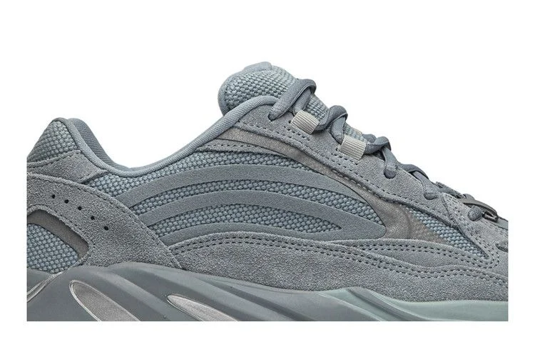 Кроссовки adidas Yeezy Boost 700 V2 'Hospital Blue'