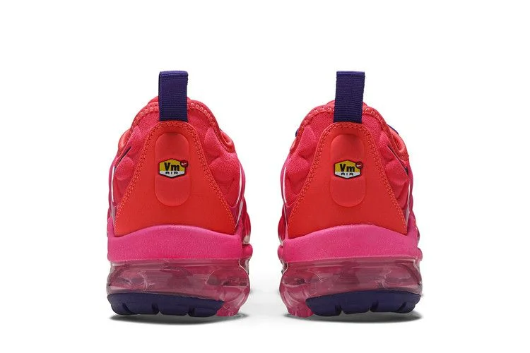 Кроссовки Nike Wmns Air VaporMax Plus 'Bright Crimson'