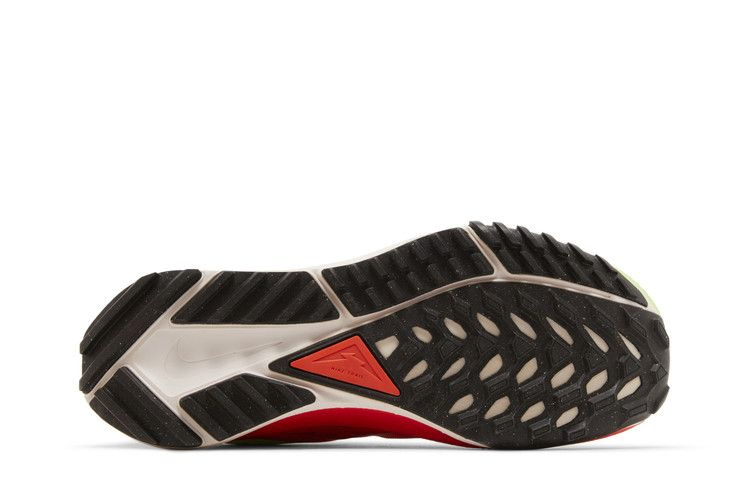 wmns-react-pegasus-trail-4-mantra-orange-ghost-green-dj6159-801_03