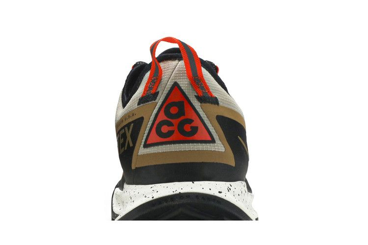 Кроссовки Nike ACG Air Nasu Gore-Tex 'Khaki Golden Beige'