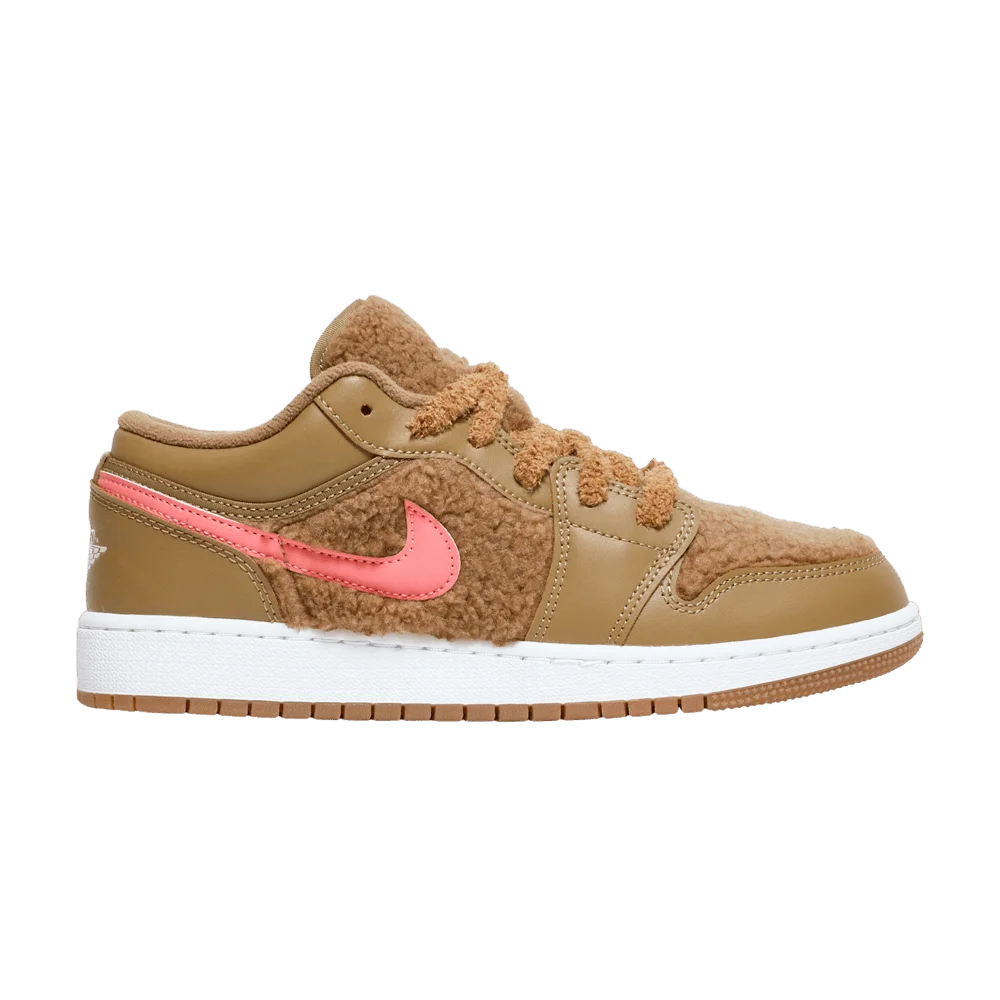 Krossovki-Air-Jordan-1-Low-Utility-GS-Teddy-Bear