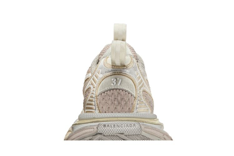 Кроссовки Balenciaga Wmns 3XL Sneaker 'Worn-Out - Light Beige'