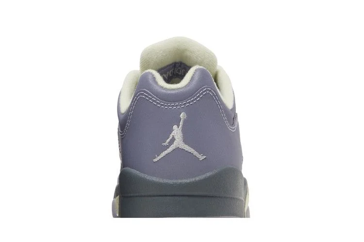 Krossovki-Wmns-Air-Jordan-5-Retro-Low-Indigo-Haze-6