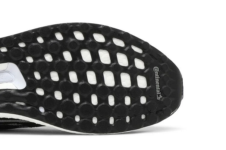 Krossovki-adidas-UltraBoost-5.0-Uncaged-DNA-Oreo-4