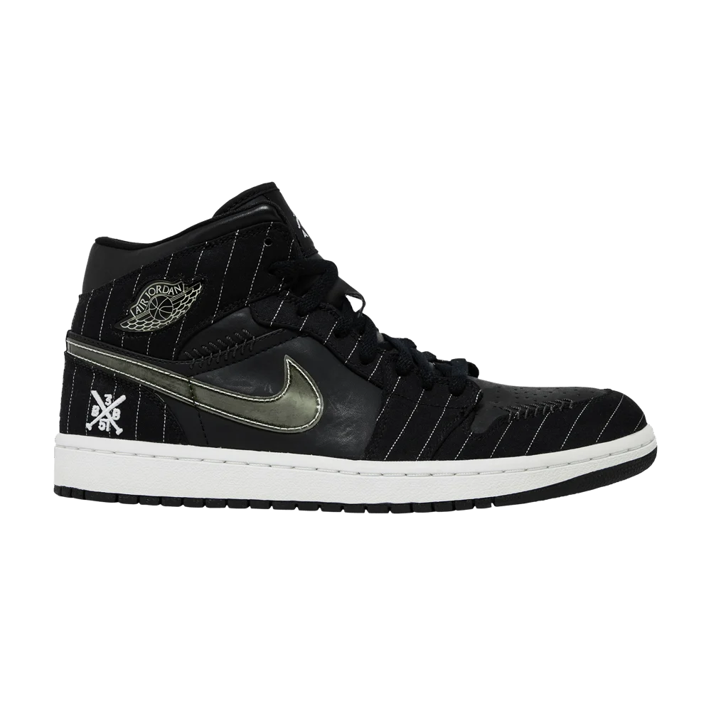 Krossovki-Air-Jordan-1-Retro-Barons-Away