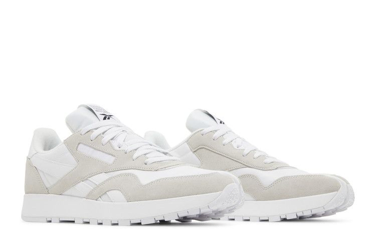 maison-margiela-x-classic-nylon-tabi-project-0-white-hp8847_07