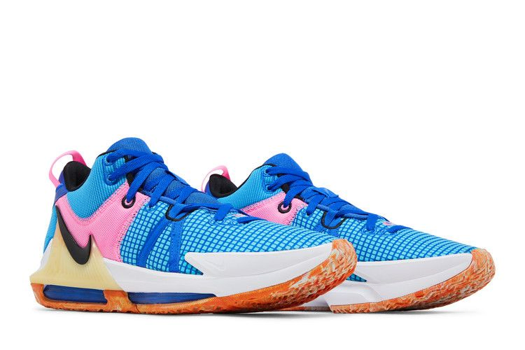 lebron-witness-7-hyper-royal-pink-dm1123-400_07