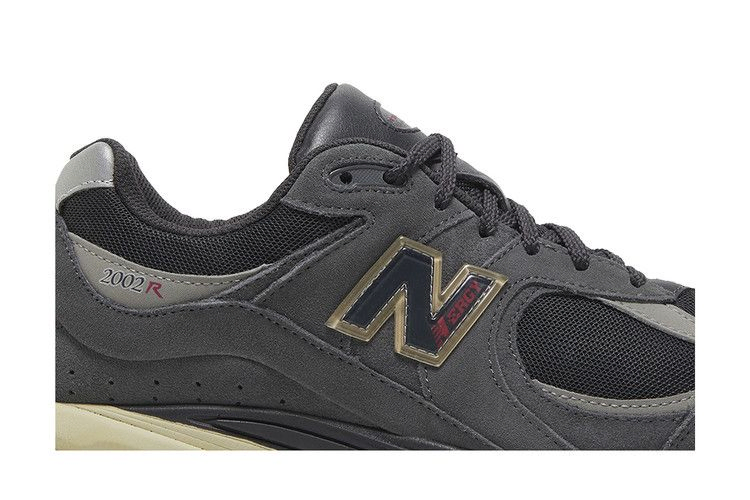 Кроссовки New Balance 2002R 'Magnet Hi-Pink'