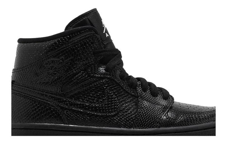 Кроссовки Wmns Air Jordan 1 Mid 'Black Snakeskin'