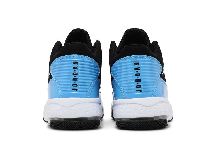 Кроссовки Air Jordan Max Aura 2 'Black University Blue'
