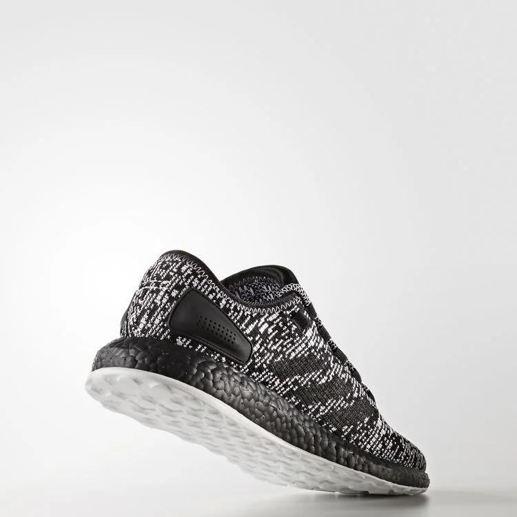 Krossovki-Adidas-PureBoost-Limited-Oreo-2