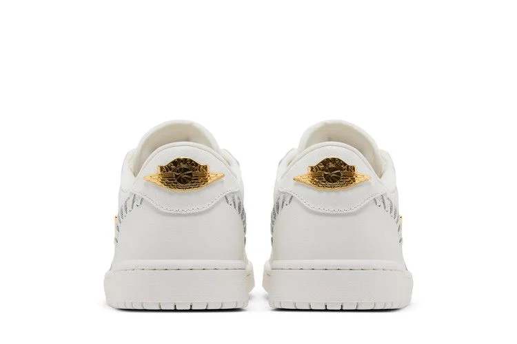 Кроссовки Wmns Air Jordan 1 Low Method of Make 'Sail Metallic Gold'