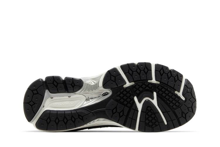 Кроссовки New Balance 2002R Big Kid 'Eclipse Silver Metallic'