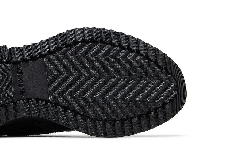 Krossovki-adidas-Retropy-F2-Black-4