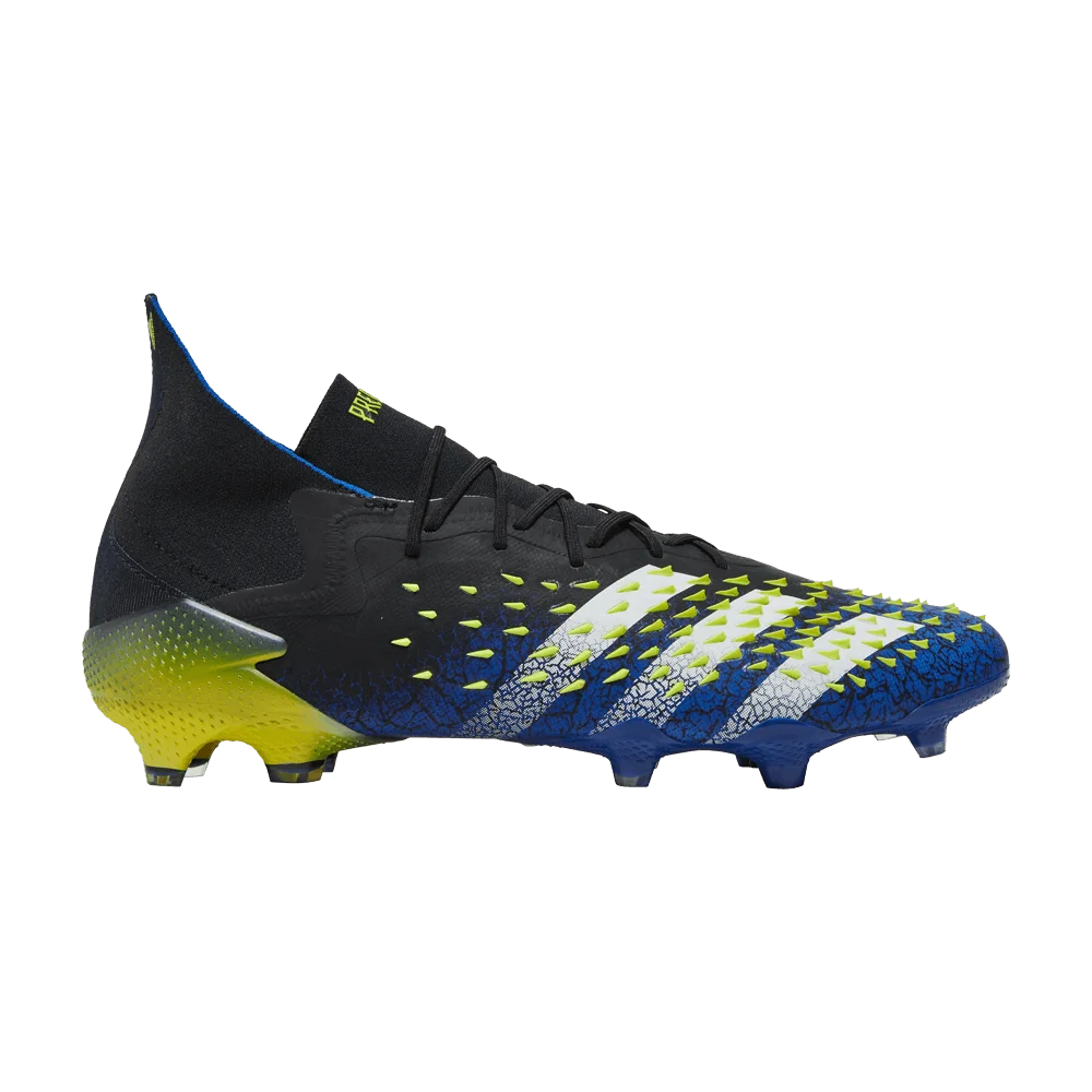 Krossovki-Adidas-Predator-Freak.1-FG-Demonskin-Black