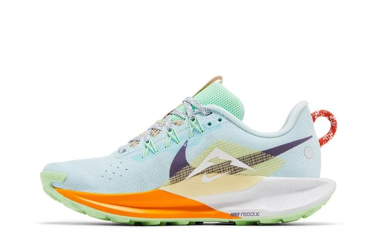 Кроссовки Nike Wmns Pegasus Trail 5 'Sundial Daybreak'