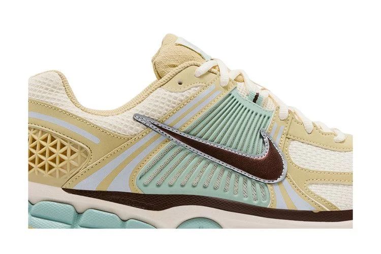 Кроссовки Nike Air Zoom Vomero 5 'Team Gold Seafoam'