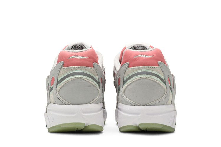 Кроссовки Saucony END. x Azura 2000 'The Brain'
