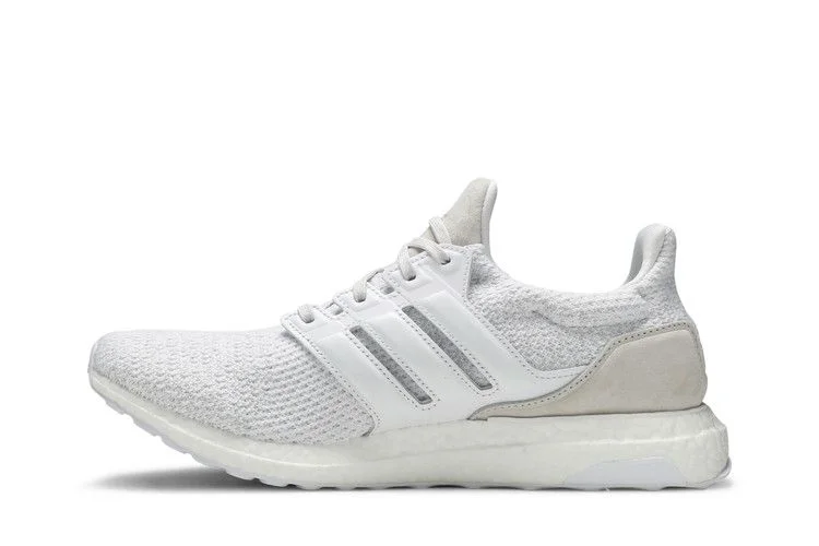 Krossovki-adidas-UltraBoost-DNA-Cloud-White-2