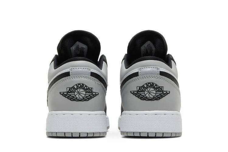 Кроссовки Air Jordan 1 Low GS 'Light Smoke Grey'