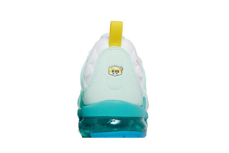 air-vapormax-plus-since-1972-dq7645-100_06