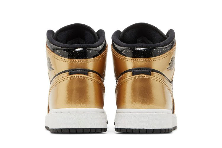 Кроссовки Air Jordan 1 Mid SE GS 'Metallic Gold Black'