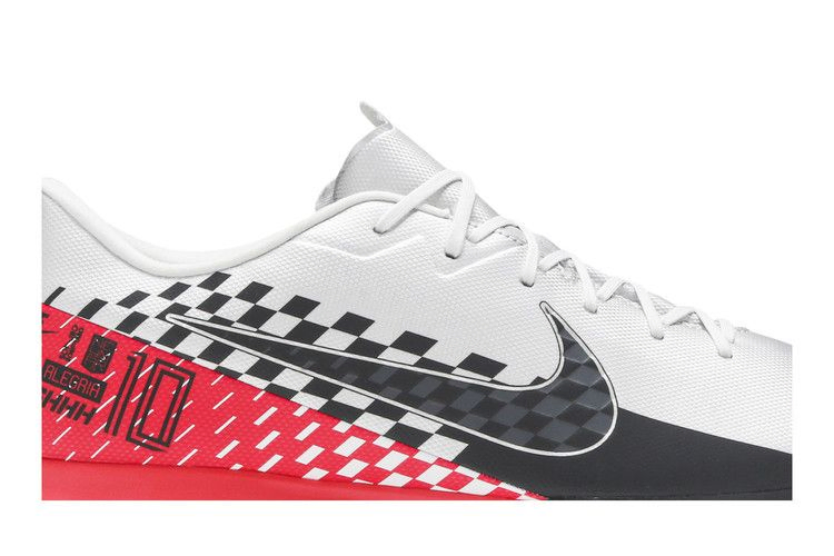 neymar-jr-x-mercurial-vapor-13-academy-ic-speed-freak-at7994-006_01