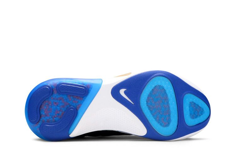 joyride-run-flyknit-light-photo-blue-ct1175-001_03