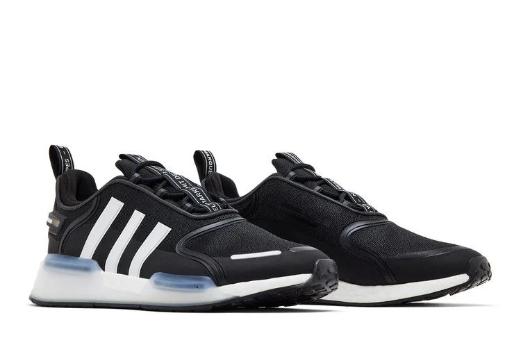 Krossovki-adidas-NMD_V3-Black-White-7